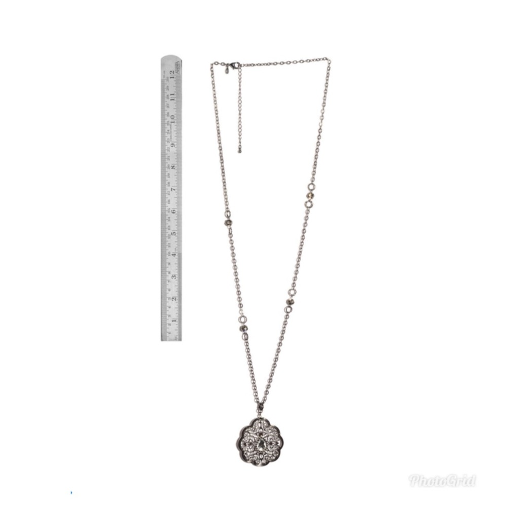Simulated Silver Sapphire, Austrian Crystal - Picture 4 of 5
